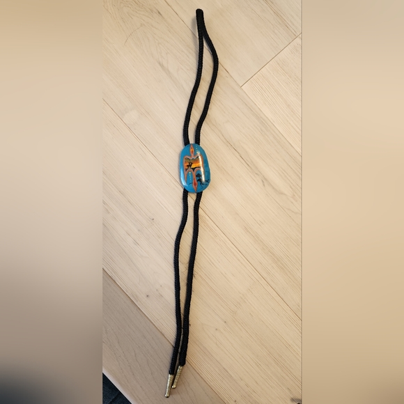 Hand painted bolo tie - Picture 2 of 3